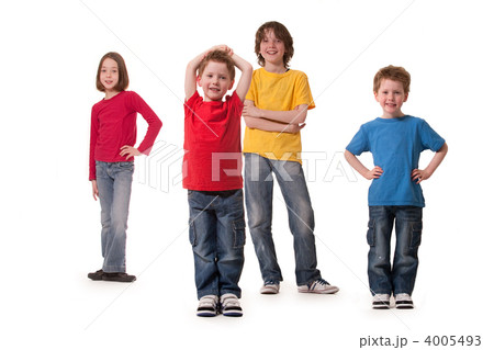 Children everywere Children everywere 4005493