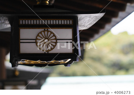 明治神宮の釣灯篭2 明治神宮の釣灯篭2 4006273