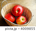 籠のなかのリンゴ 4009855
