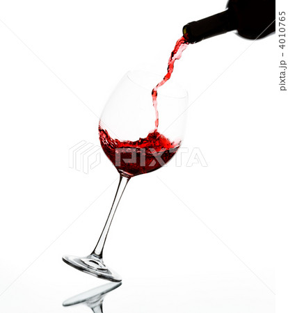 pouring red wine pouring red wine 4010765