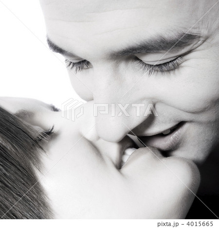 Portrait of girfriendl and boyfriend Portrait of girfriendl and boyfriend 4015665