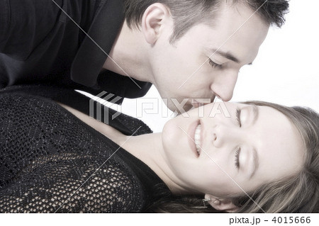 Portrait of girfriendl and boyfriend Portrait of girfriendl and boyfriend 4015666