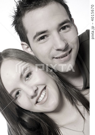 Portrait of girfriendl and boyfriend Portrait of girfriendl and boyfriend 4015670