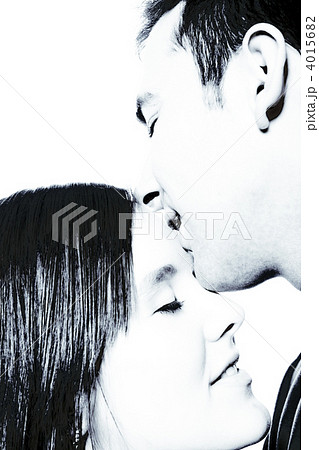 Portrait of girfriendl and boyfriend Portrait of girfriendl and boyfriend 4015682
