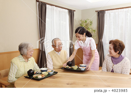 楽しい食事の写真素材