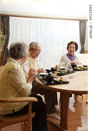 楽しい食事 4023993