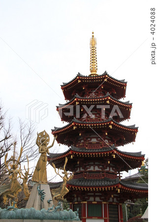 川崎大師の「中興塔」 4024088