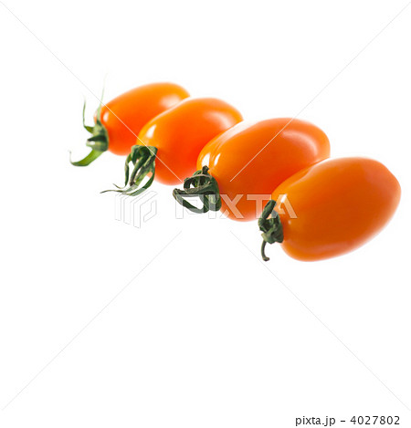 並んだイタリアントマト。 4027802