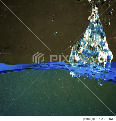 Fresh water 4031168