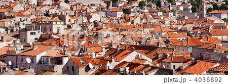 Dubrovnik old town red roofs 4036892