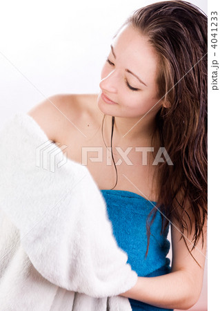 Wellness woman is holding a towel Wellness woman is holding a towel 4041233