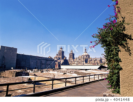 ソカロ広場のテンプロ・マヨール 4041448