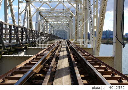 赤川鉄橋(淀川橋梁)/おおさか東線(大阪府大阪市) 赤川鉄橋(淀川橋梁)/おおさか東線(大阪府大阪市) 4042522