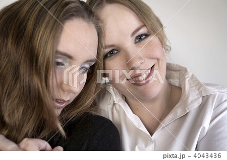 Portrait of two women in love Portrait of two women in love 4043436