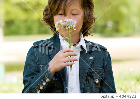 Smelling it 4044523