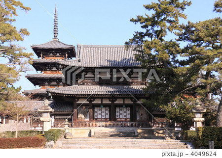 世界遺産「法隆寺」西院伽藍中門・五重塔 4049624