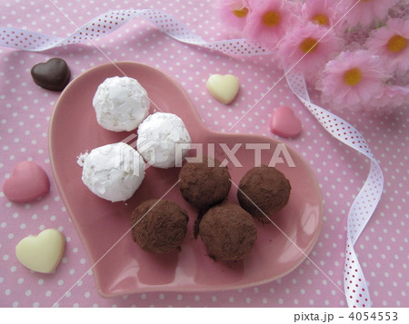 バレンタイン　手作りのトリュフ 4054553