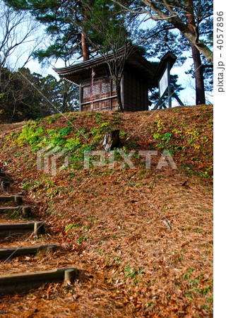 毘沙門堂(復元)（春日山城址／新潟県上越市中屋敷･大豆） 4057896