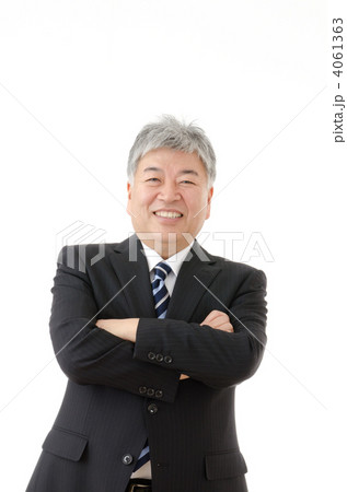 スーツを着たシニア男性 スーツを着たシニア男性 4061363