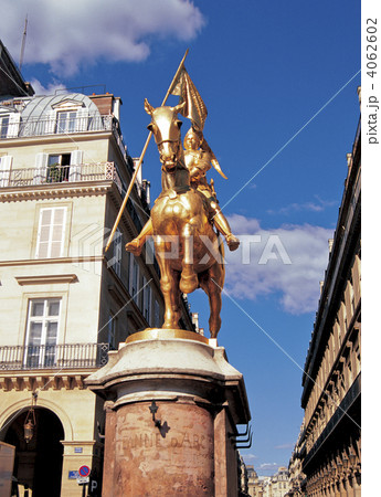 パリのジャンヌ・ダルク像 4062602
