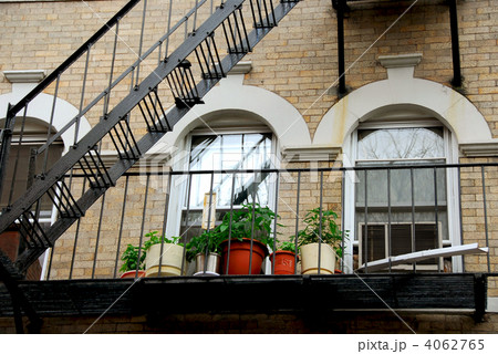 Boston house fragment 4062765