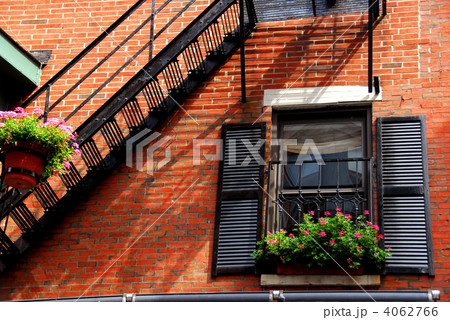 Boston house fragment 4062766