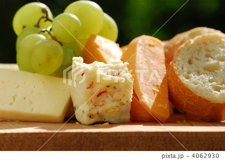 Cheeses Cheeses 4062930