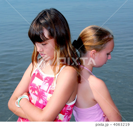 Two girls pouting 4063219