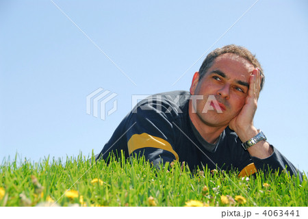 Man grass sky 4063441