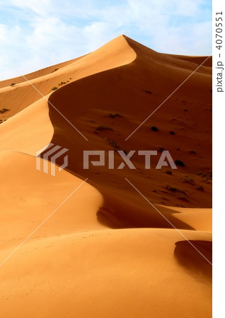 モロッコのサハラ砂漠 モロッコのサハラ砂漠 4070551