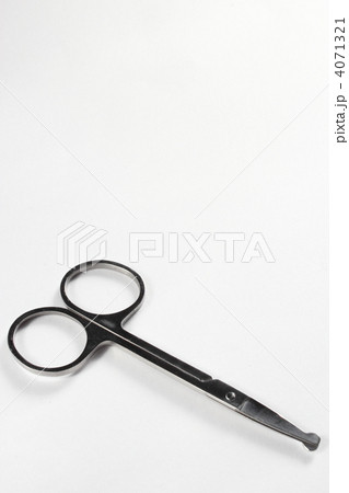 鼻毛を切るためのハサミ 鼻毛を切るためのハサミ 4071321