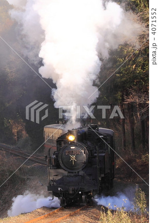 4071552