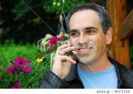 Businessman on the phone 4073148