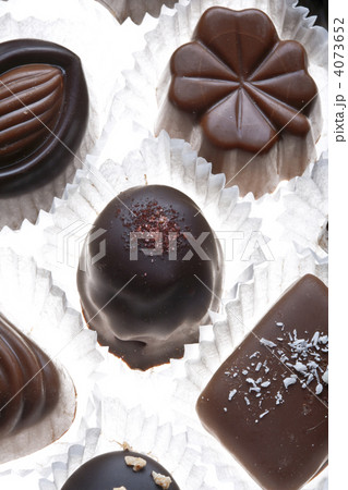 chocolate pralines chocolate pralines 4073652