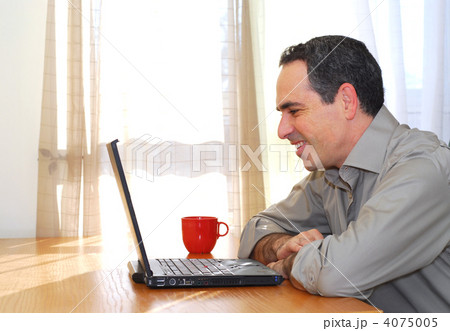 Man with laptop Man with laptop 4075005