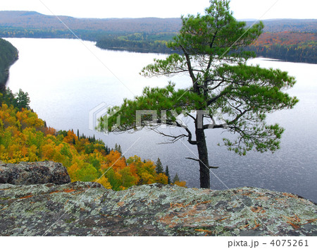 Lake scenery 4075261