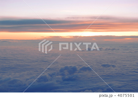 Above the clouds 4075501