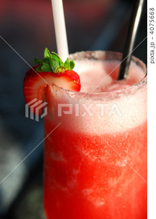 Strawberry daiquiri 4075668