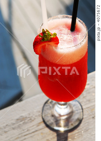 Strawberry daiquiri 4075672