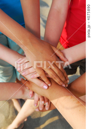 Hands 4075890
