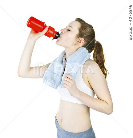 Fit girl drinking water 4076846