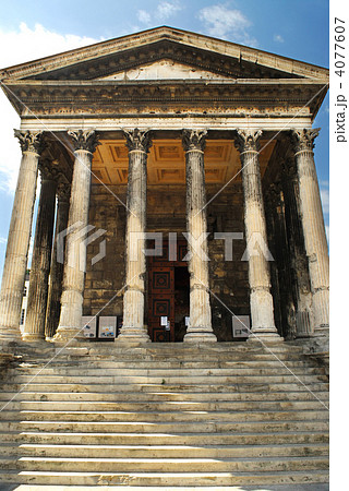 Roman temple in Nimes France Roman temple in Nimes France 4077607