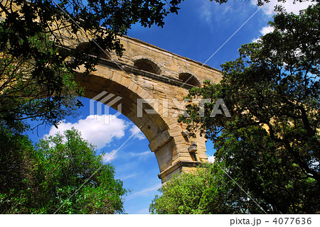 Pont du Gard in southern France 4077636
