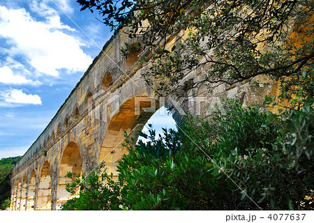 Pont du Gard in southern France 4077637