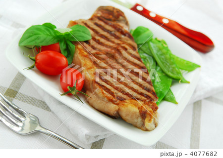 Grilled steak 4077682
