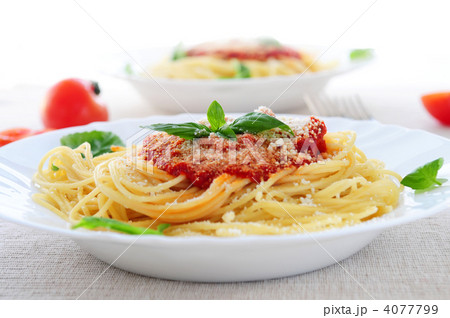Pasta and tomato sauce 4077799