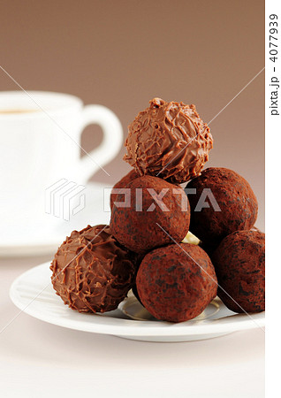 Chocolate truffles and coffee Chocolate truffles and coffee 4077939