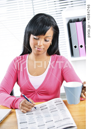 Young woman looking for job 4084746