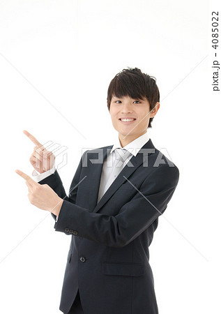 スーツを着た若い男性 4085022