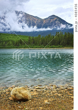 Mountain lake in Jasper National Park Mountain lake in Jasper National Park 4085456